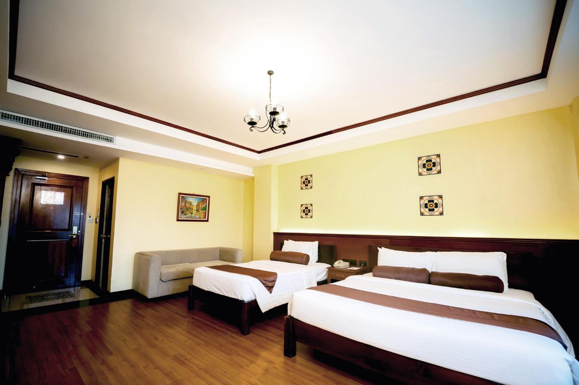 Deluxe Suite